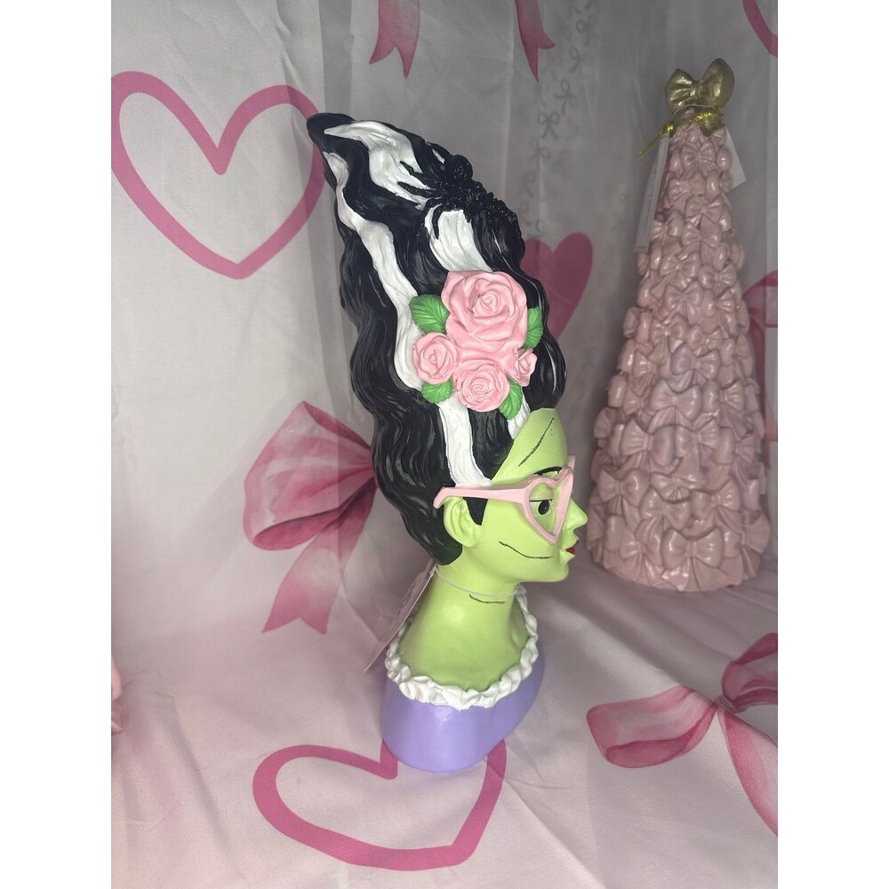 NEW Halloween/Summerween Bride Bust Decor - Picture 7 of 7